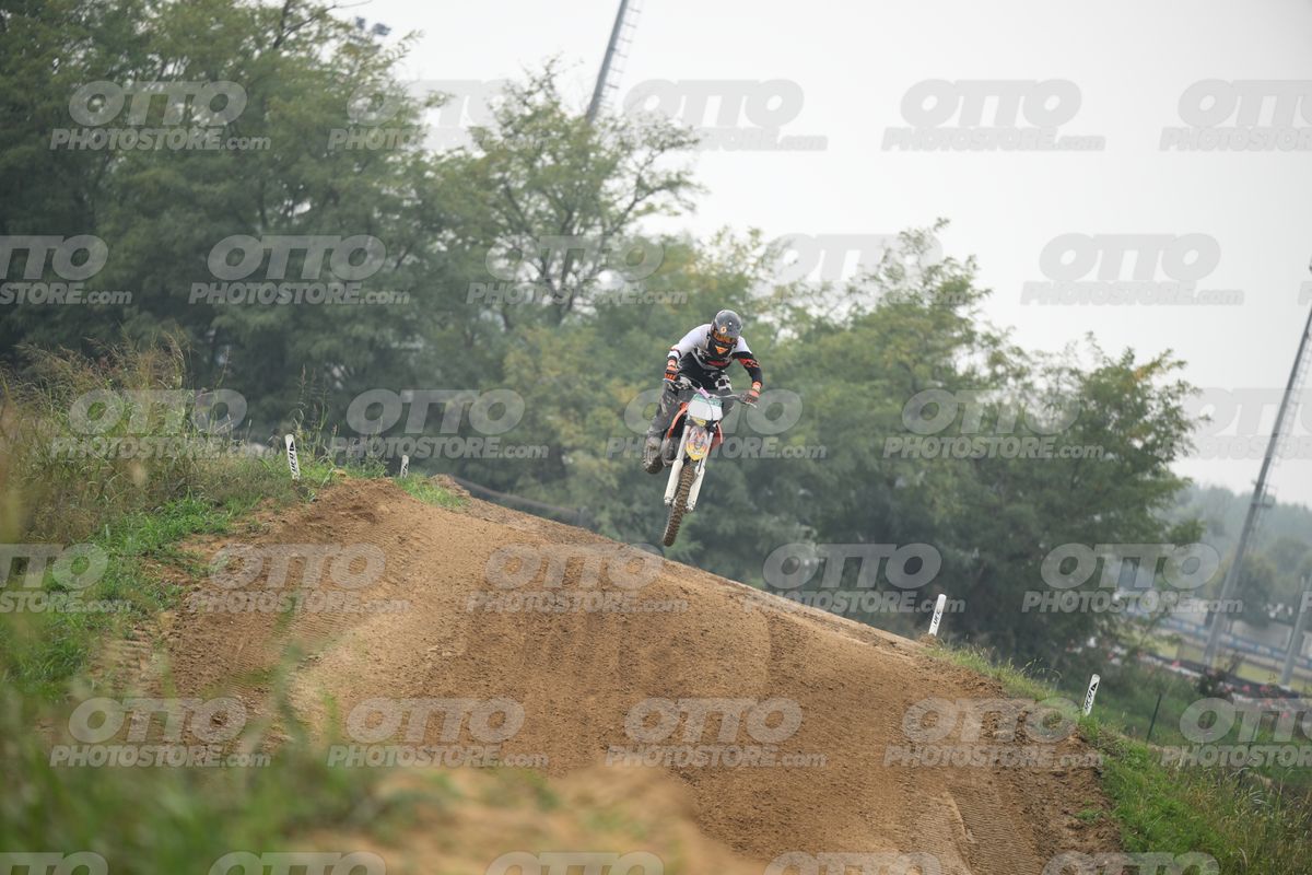 KTM ORANGE WHITE - BLACK WHITE ORANGE SUIT - BLACK ORANGE HELMET · DSH_0769