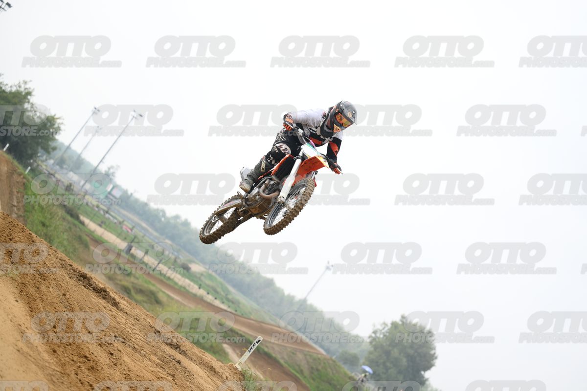 KTM ORANGE WHITE - BLACK WHITE ORANGE SUIT - BLACK ORANGE HELMET · DSH_0778