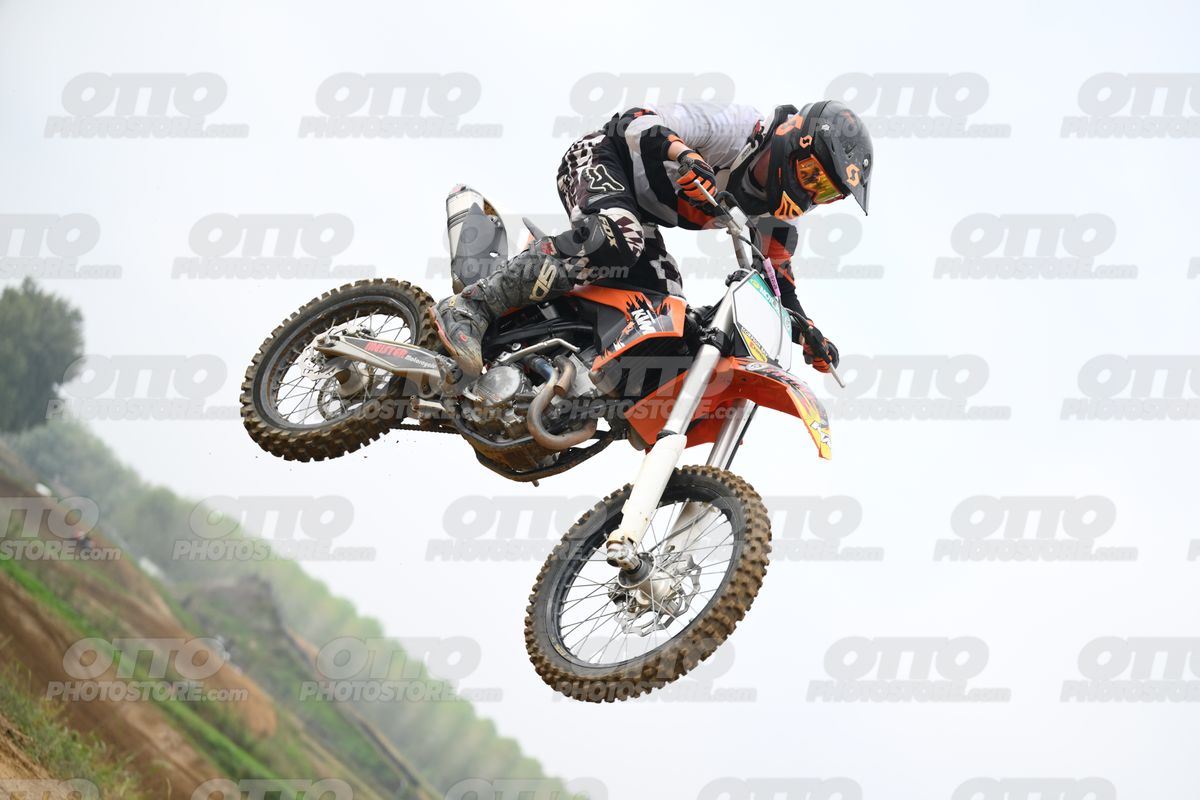 KTM ORANGE WHITE - BLACK WHITE ORANGE SUIT - BLACK ORANGE HELMET · DSH_0784