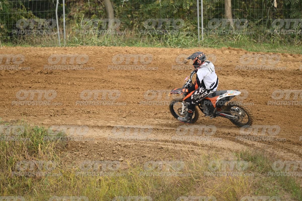 KTM ORANGE WHITE - BLACK WHITE ORANGE SUIT - BLACK ORANGE HELMET · DSH_0786