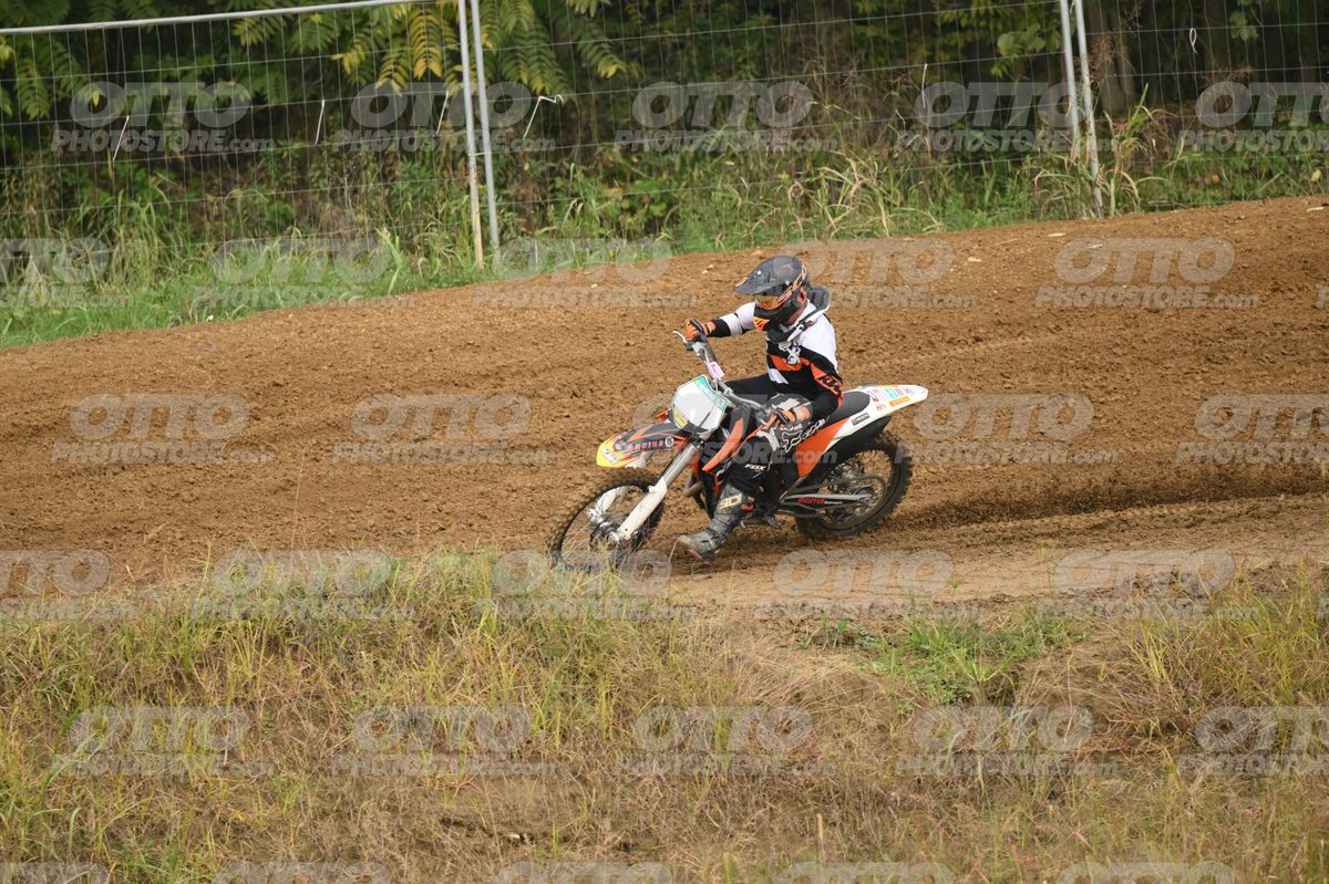 KTM ORANGE WHITE - BLACK WHITE ORANGE SUIT - BLACK ORANGE HELMET · DSH_0794