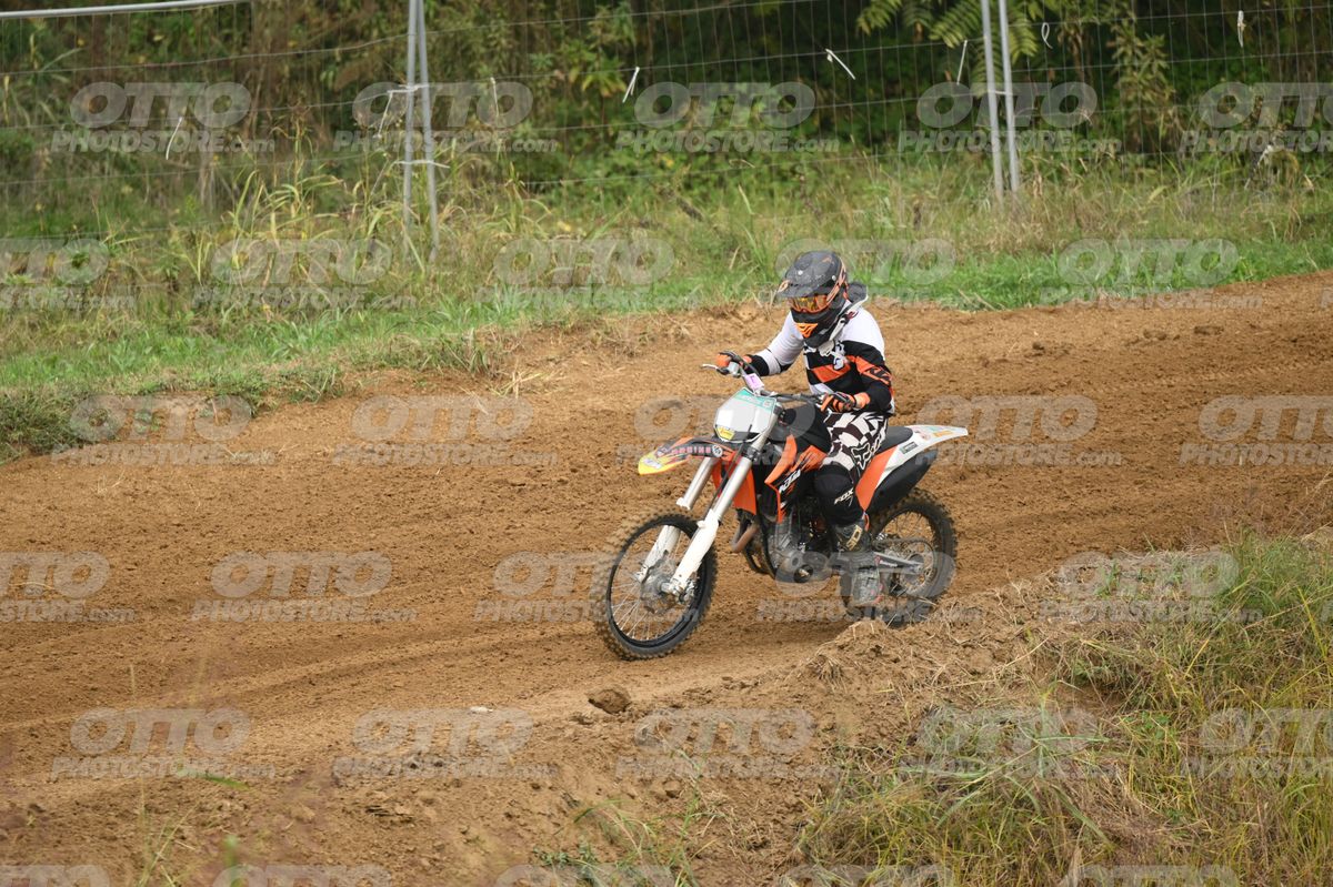 KTM ORANGE WHITE - BLACK WHITE ORANGE SUIT - BLACK ORANGE HELMET · DSH_0798