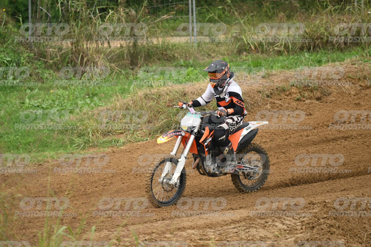 KTM ORANGE WHITE - BLACK WHITE ORANGE SUIT - BLACK ORANGE HELMET · DSH_0801