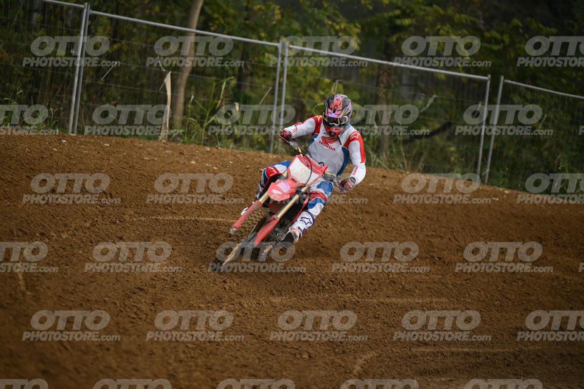 HONDA CRF - White Red Blue Honda Suite · DSH_0873