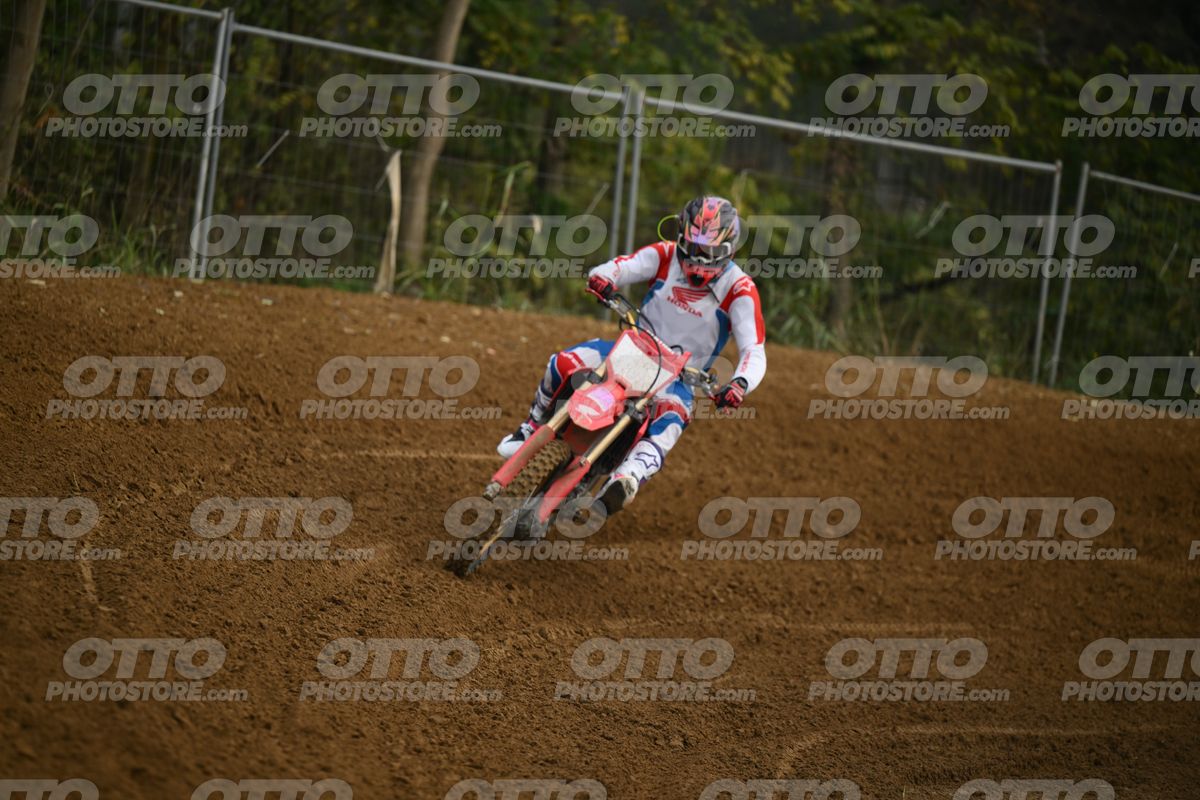HONDA CRF - White Red Blue Honda Suite · DSH_0874