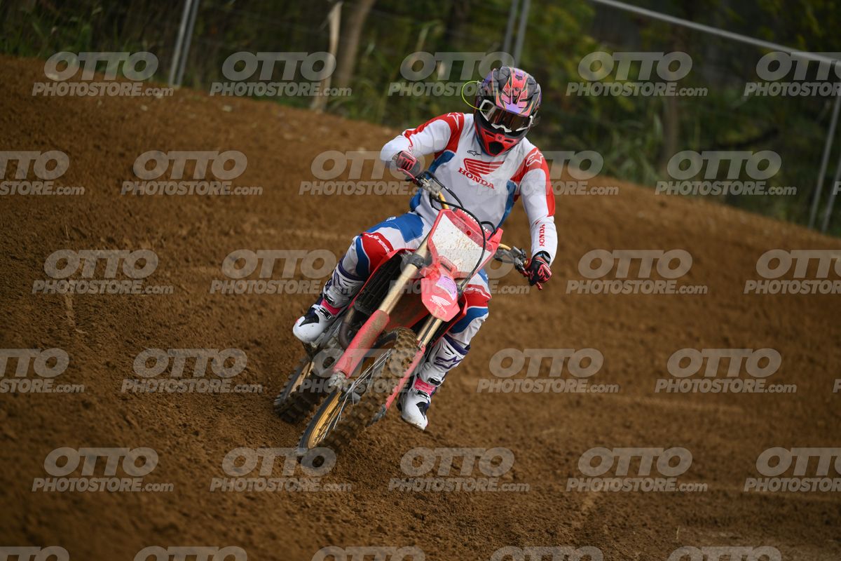 HONDA CRF - White Red Blue Honda Suite · DSH_0875