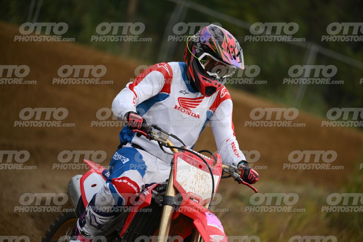 HONDA CRF - White Red Blue Honda Suite · DSH_0879