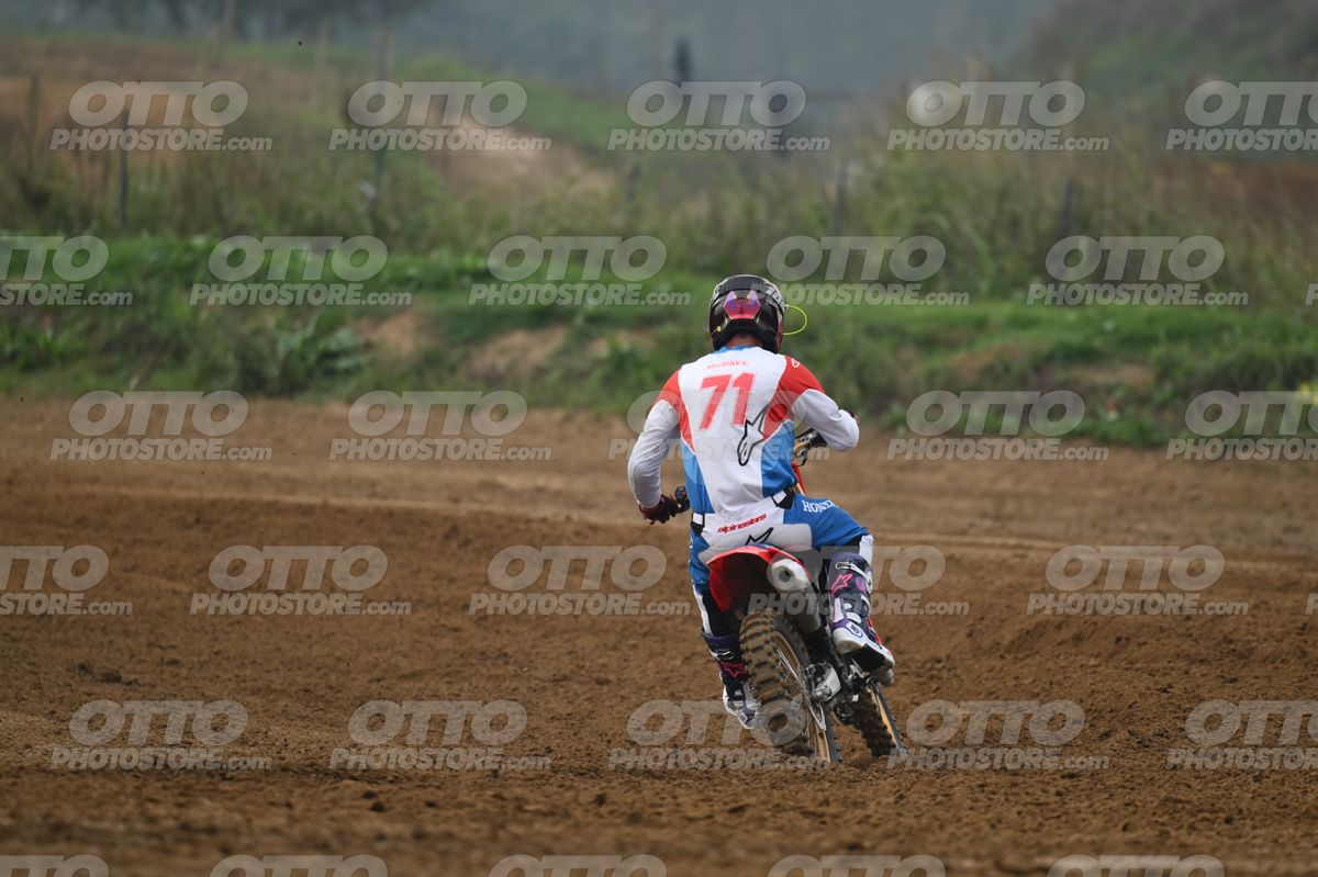 HONDA CRF - White Red Blue Honda Suite · DSH_0892