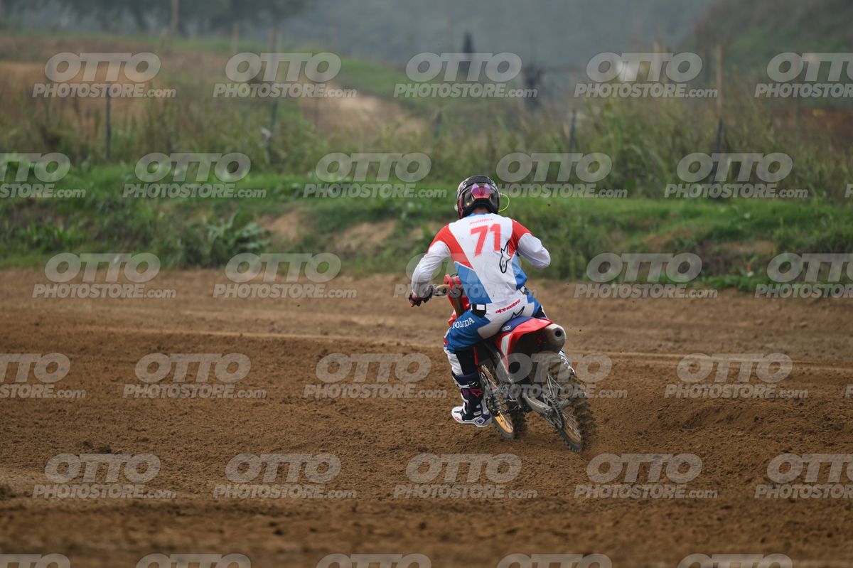 HONDA CRF - White Red Blue Honda Suite · DSH_0895