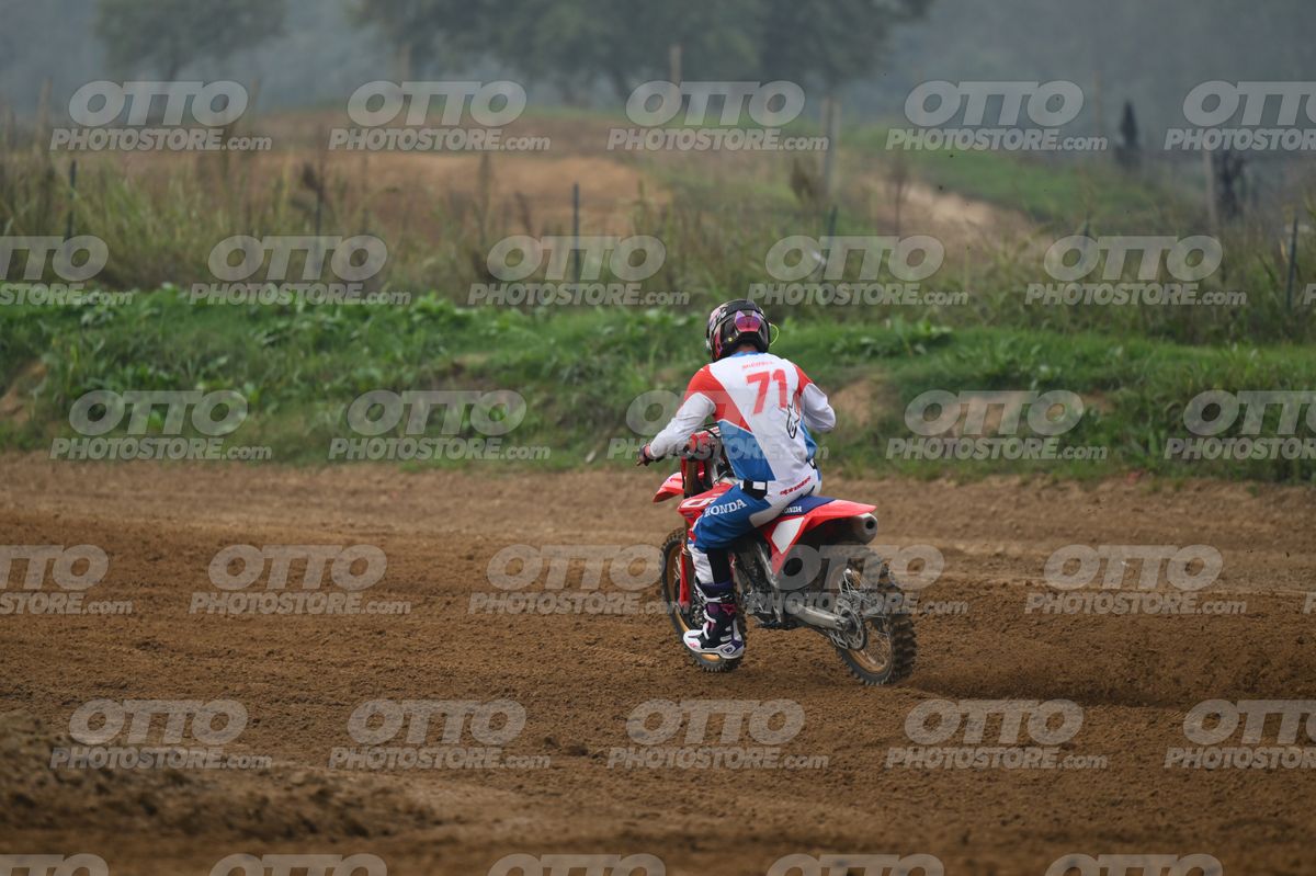 HONDA CRF - White Red Blue Honda Suite · DSH_0898