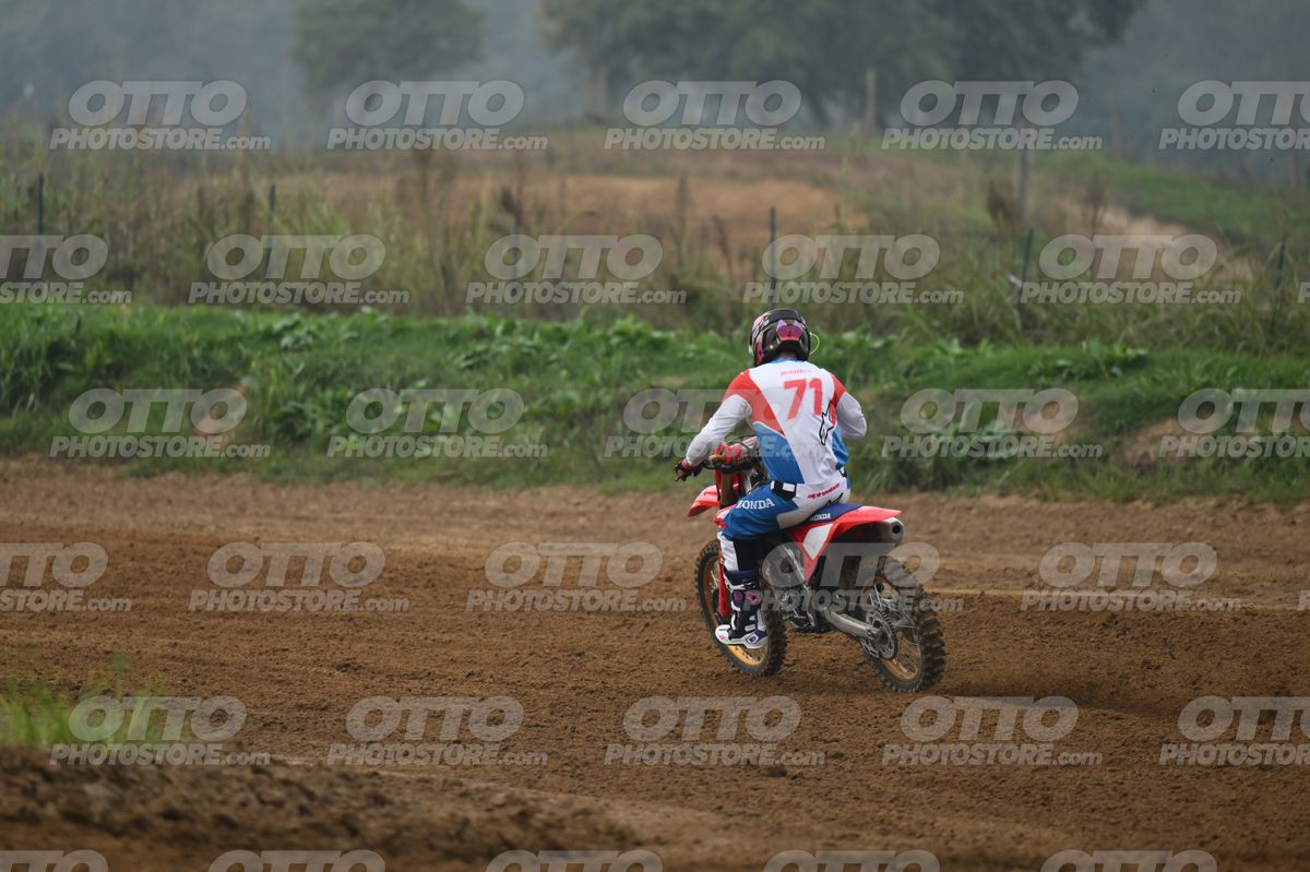 HONDA CRF - White Red Blue Honda Suite · DSH_0899