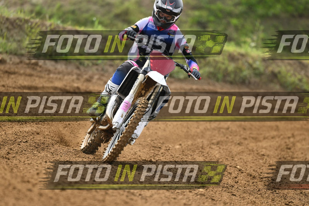FANTIC RED PINK · DSH_0912
