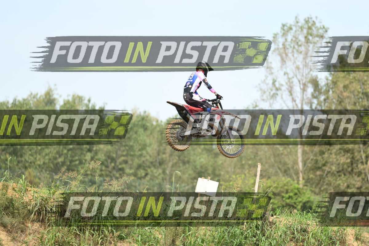 FANTIC RED PINK · DSH_0934