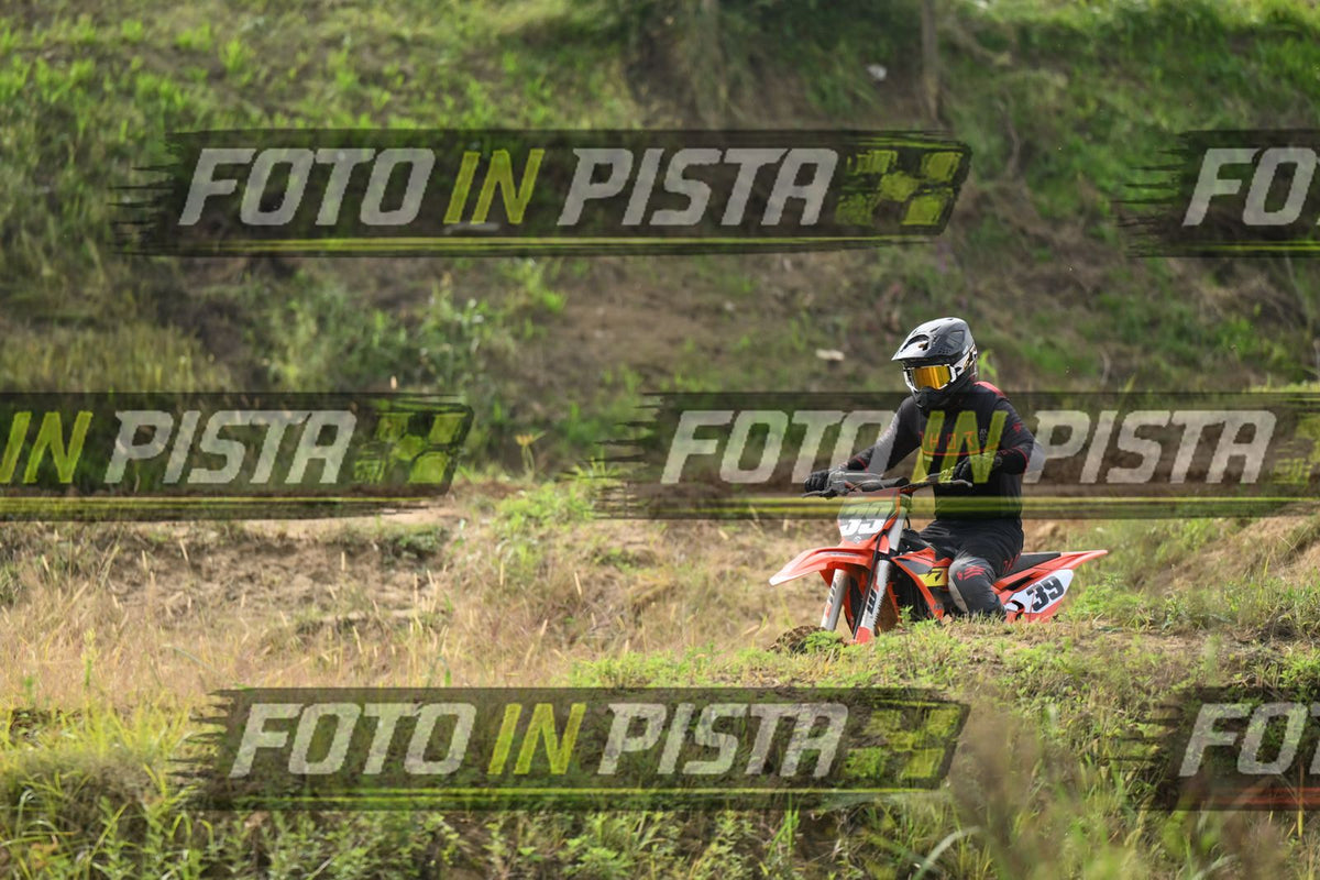 39 · DSH_0944