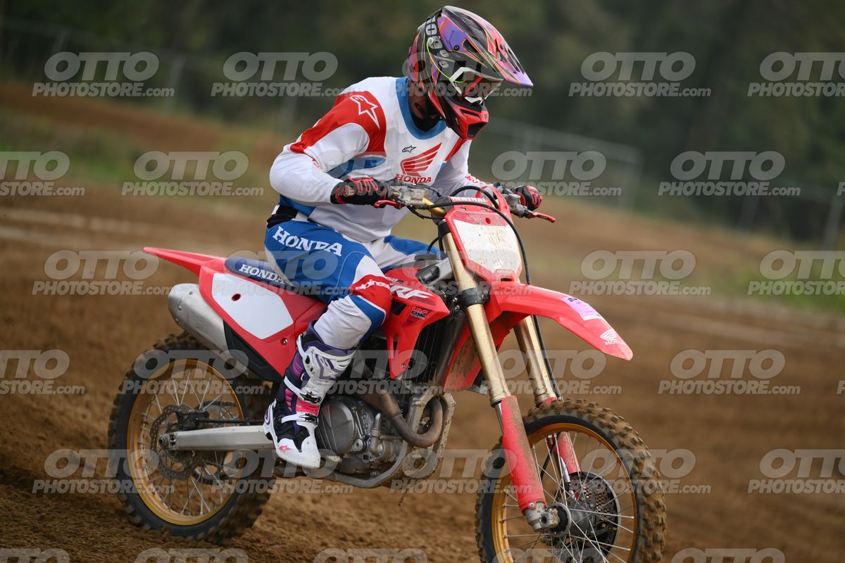 HONDA CRF - White Red Blue Honda Suite · DSH_0972