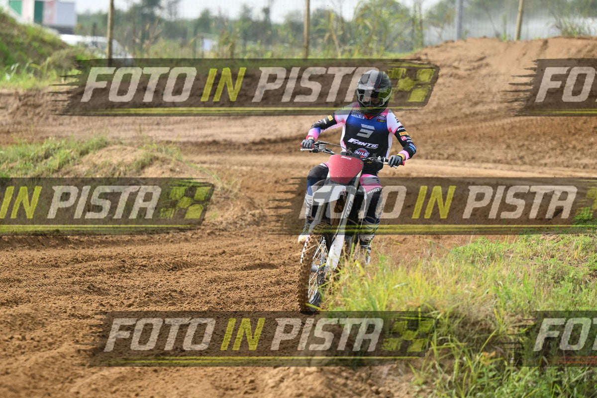 FANTIC RED PINK · DSH_0980