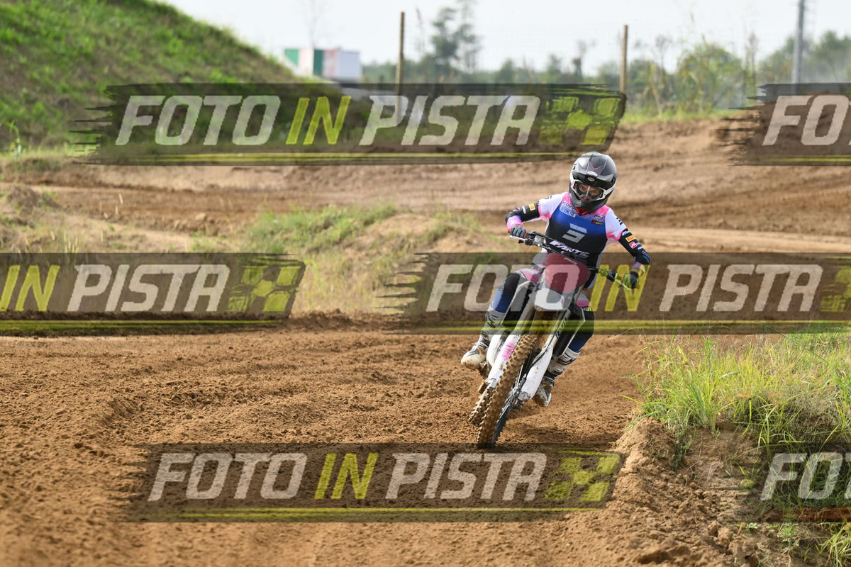 FANTIC RED PINK · DSH_0983