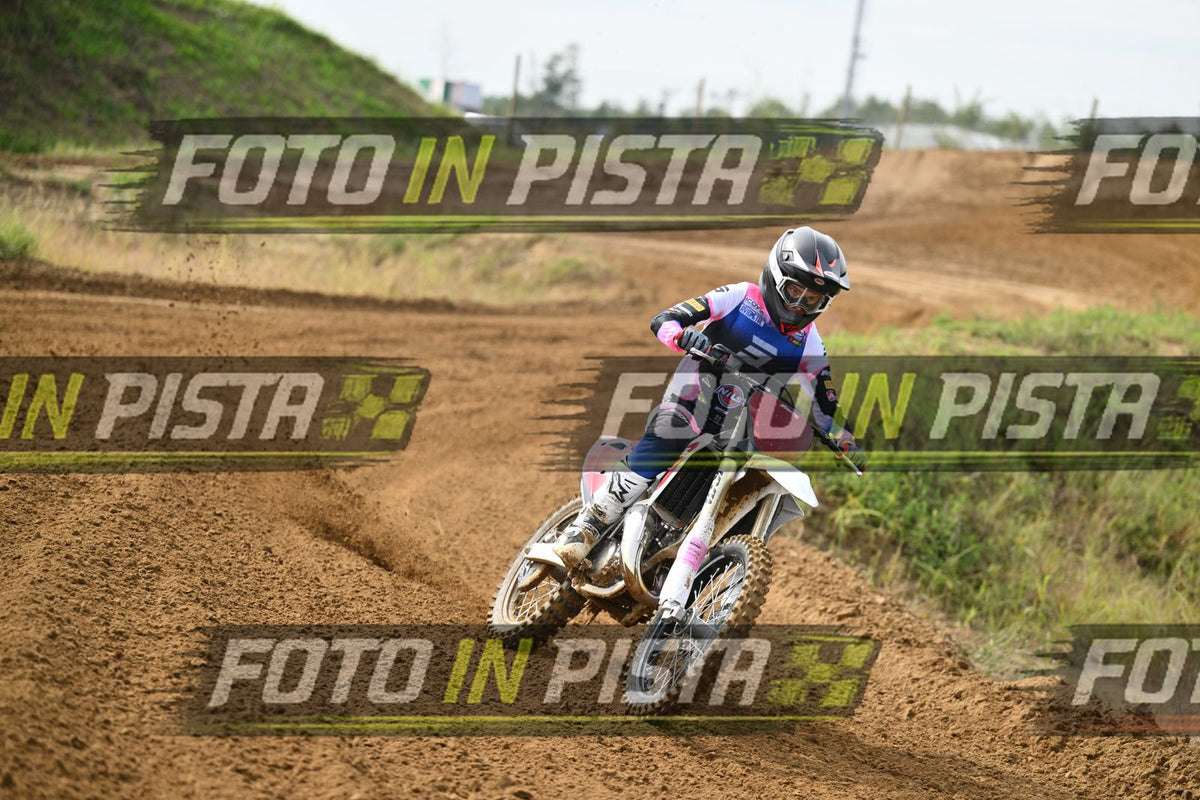 FANTIC RED PINK · DSH_0990