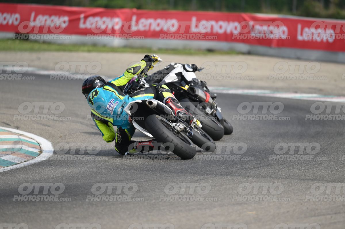SUPERMOTO 14 · DSH_1043