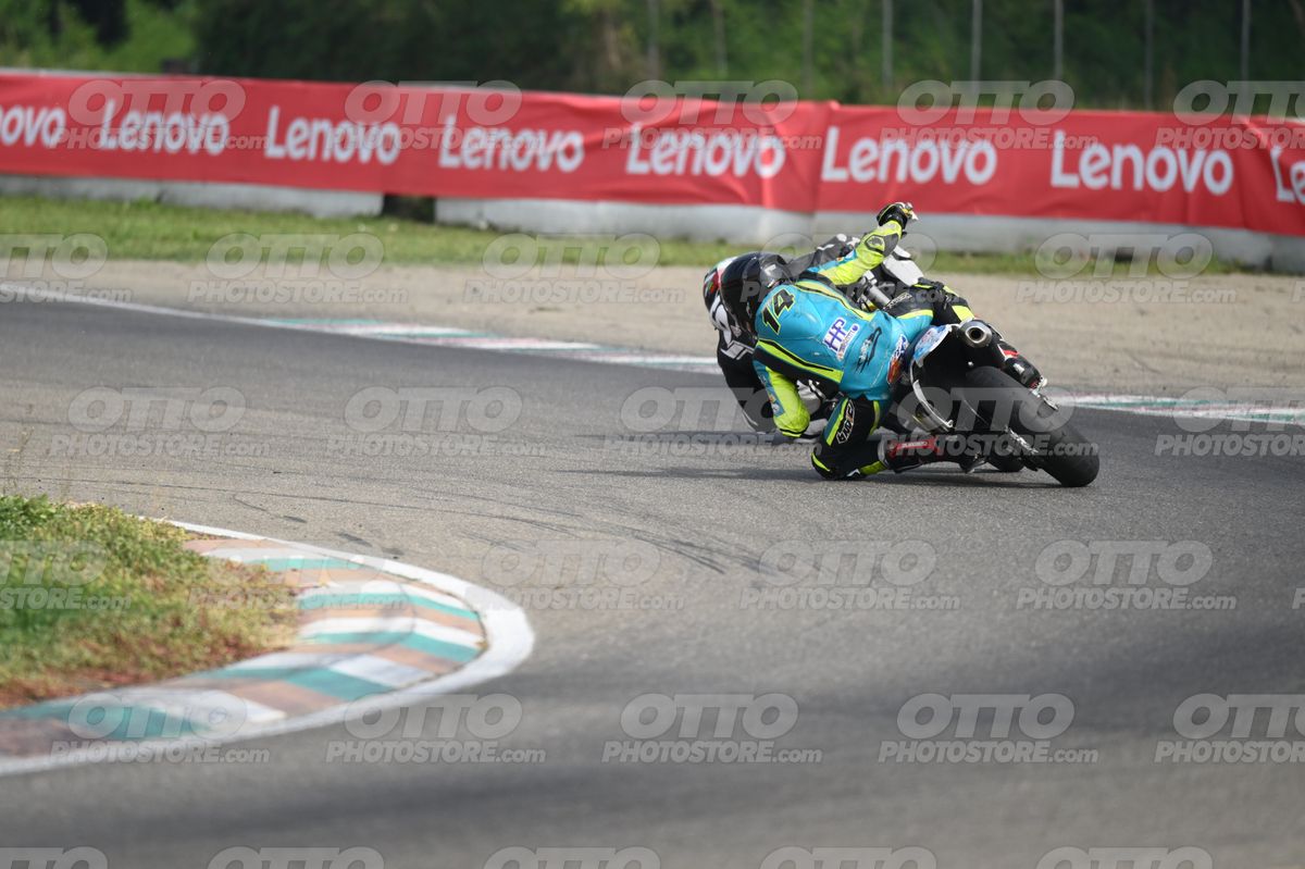 SUPERMOTO 14 · DSH_1050