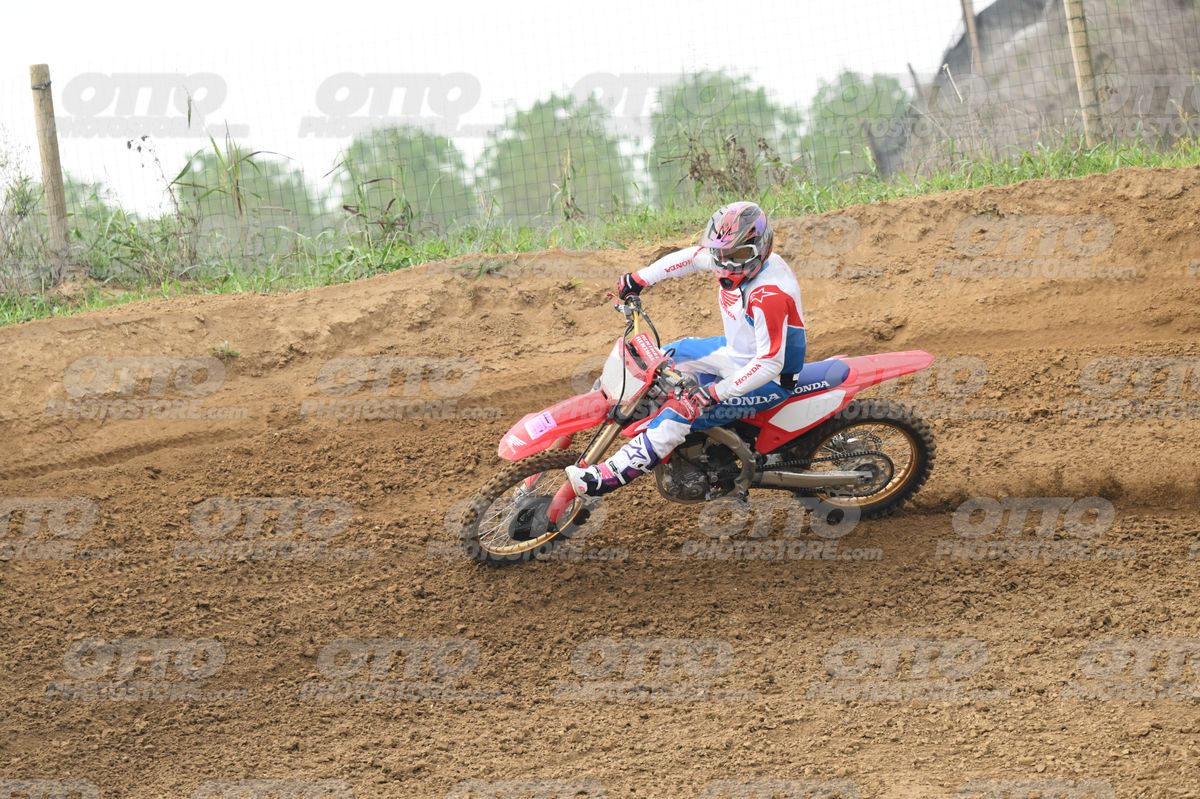 HONDA CRF - White Red Blue Honda Suite · DSH_1050