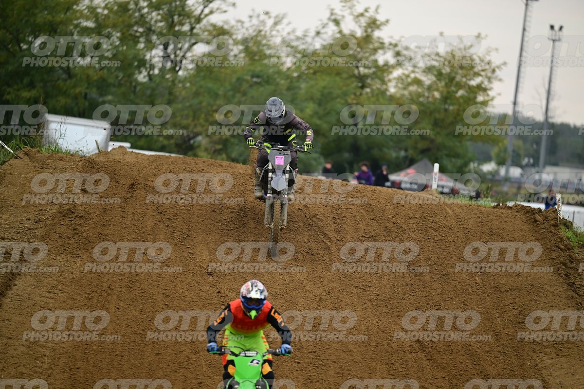 0 - KTM BLACK WHITE - BLACK FLUO YELLOW SUITE (GREY YELLOW HELMET) · DSH_1058