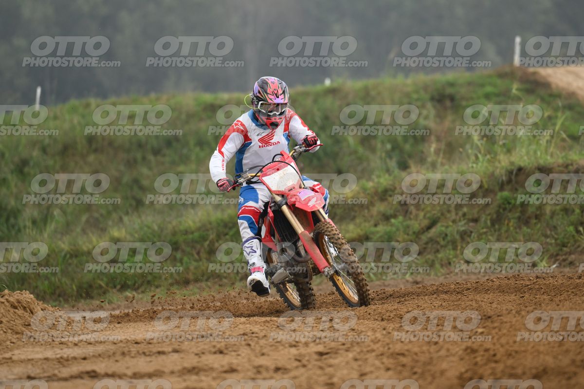 HONDA CRF - White Red Blue Honda Suite · DSH_1068