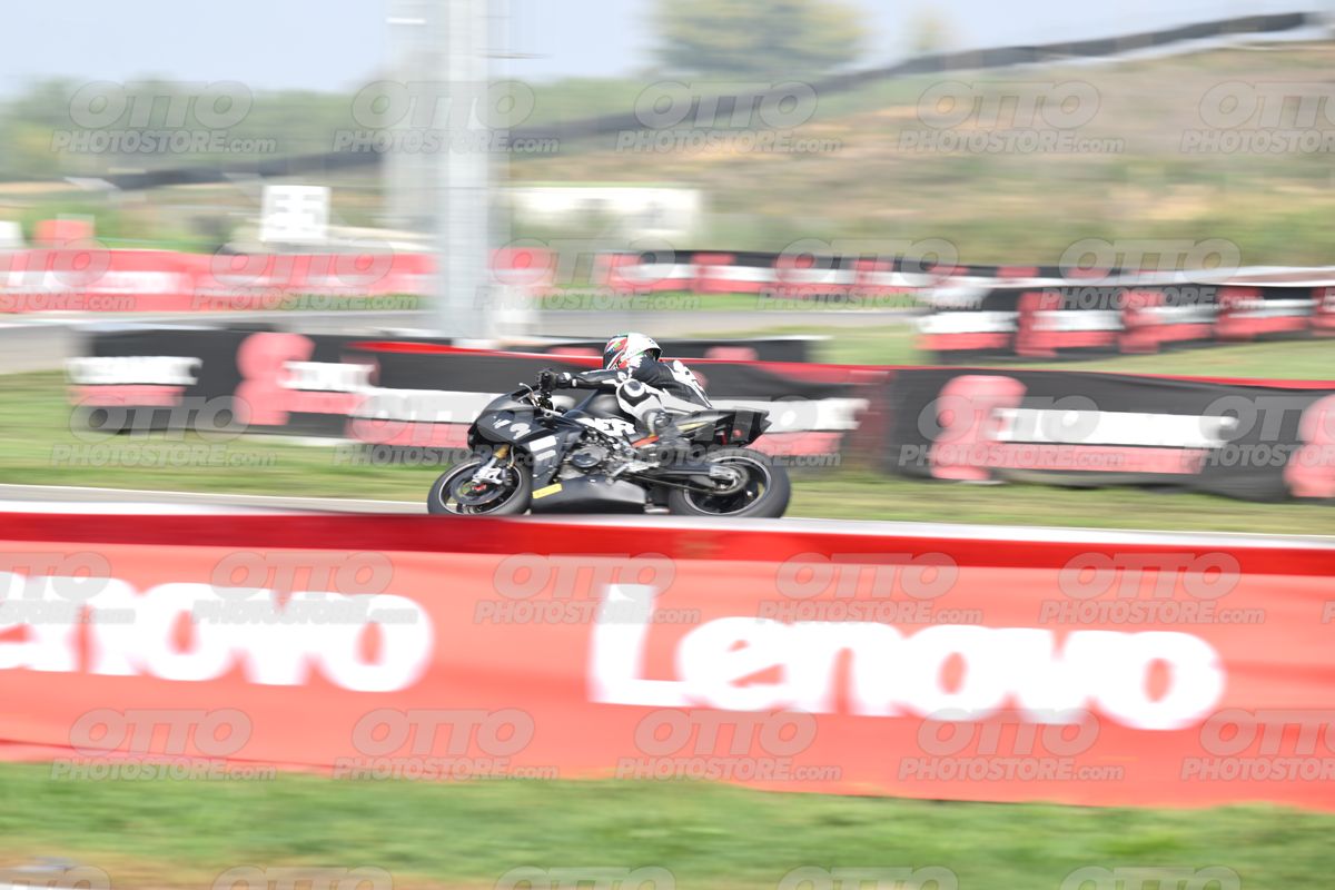 SUPERMOTO 68 · DSH_1111