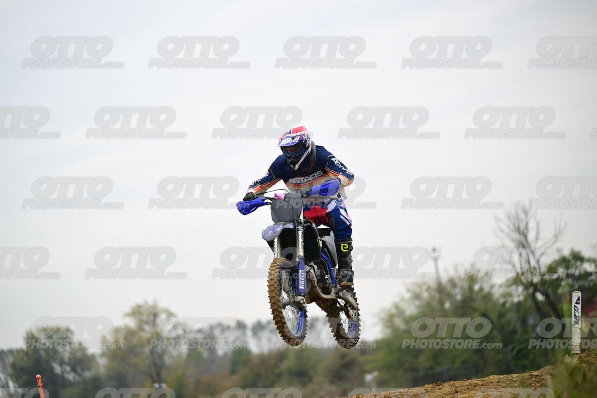 0 - YAMAHA WHITE BLACK - WHITE RED SUITE (WHITE RED HELMET) · DSH_1120