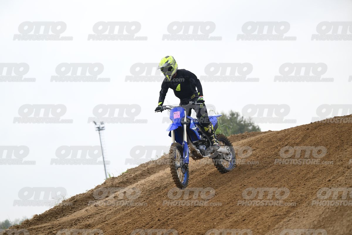 YAMAHA YZ -45F blue - Yellow Helmet · DSH_1123
