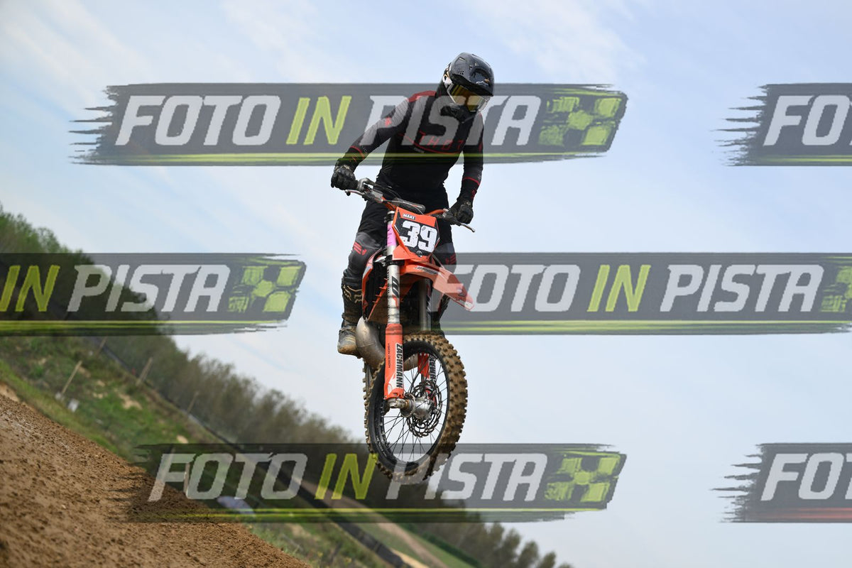 39 · DSH_1143