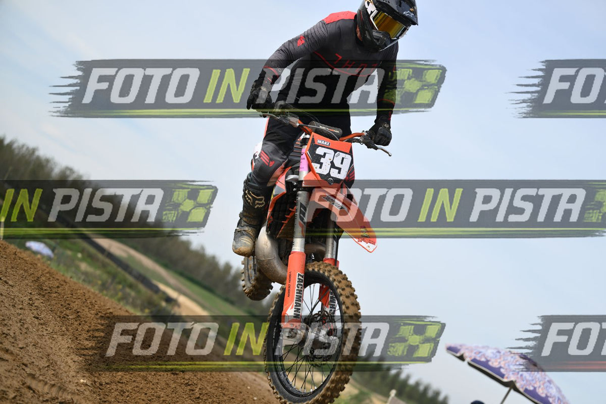 39 · DSH_1145