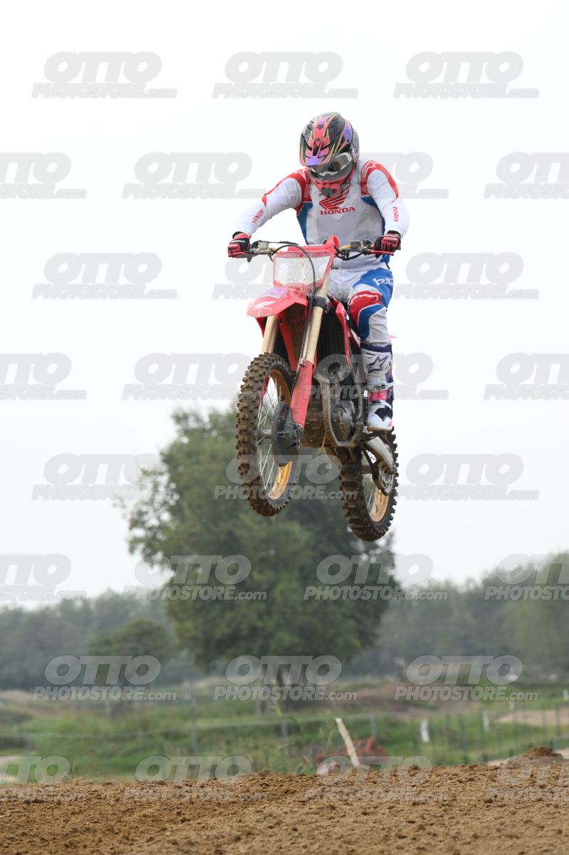 HONDA CRF - White Red Blue Honda Suite · DSH_1156