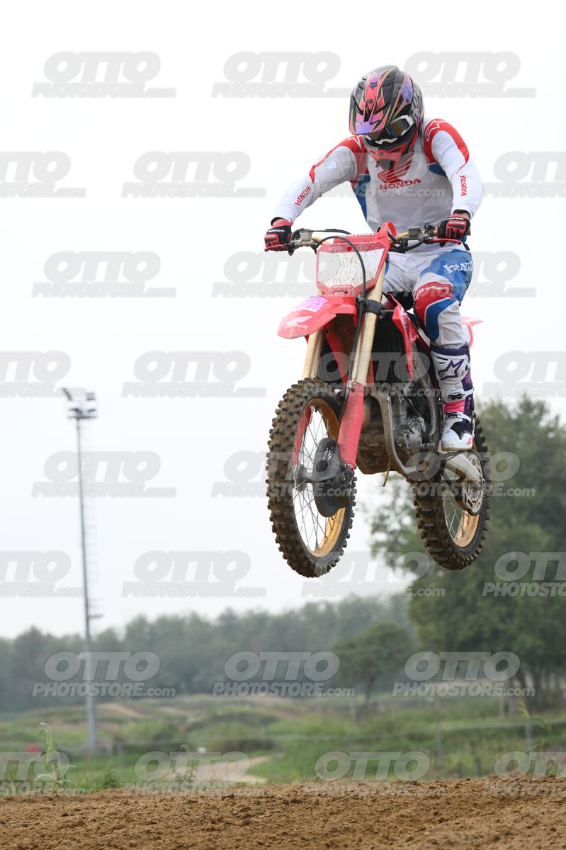 HONDA CRF - White Red Blue Honda Suite · DSH_1158