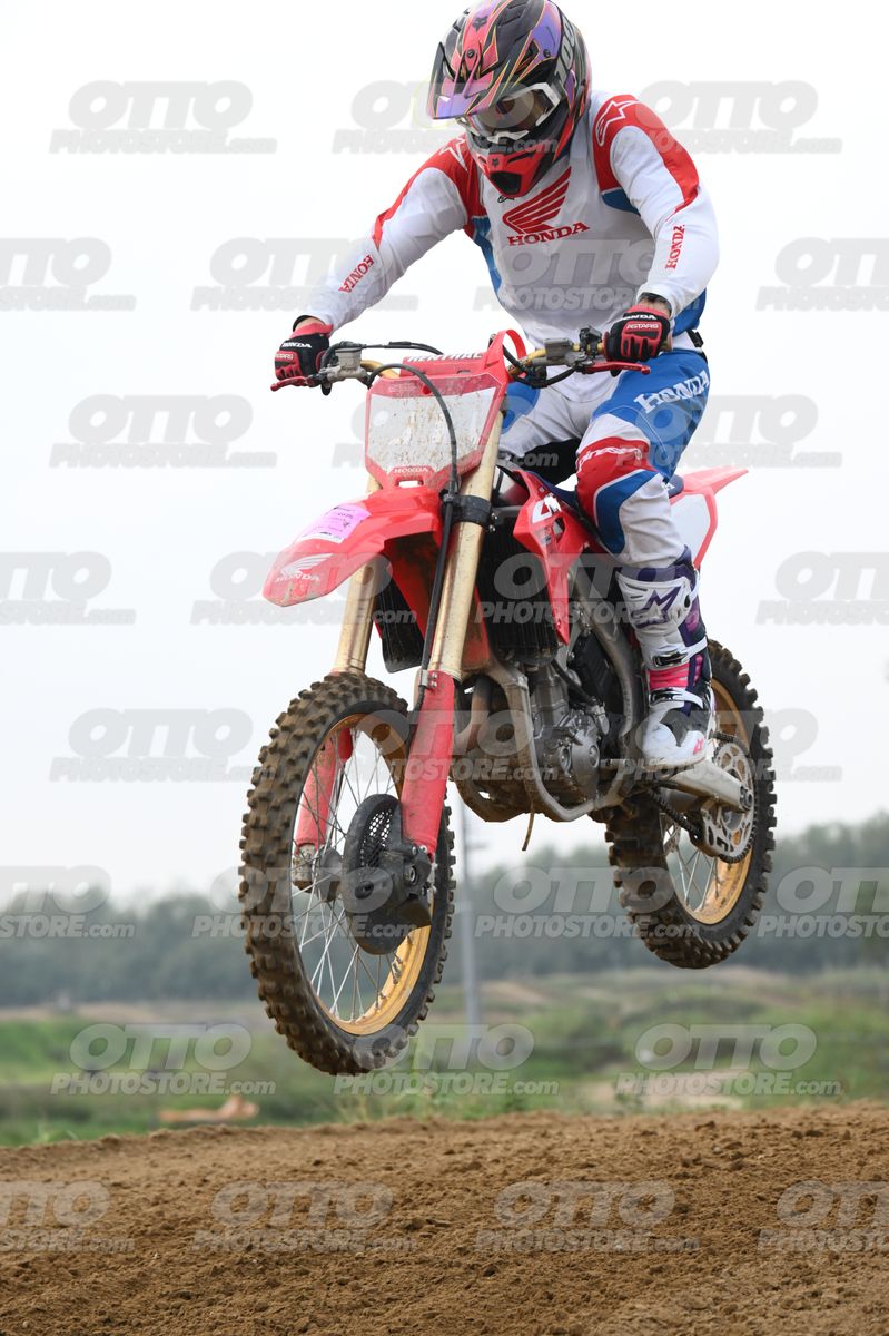 HONDA CRF - White Red Blue Honda Suite · DSH_1160