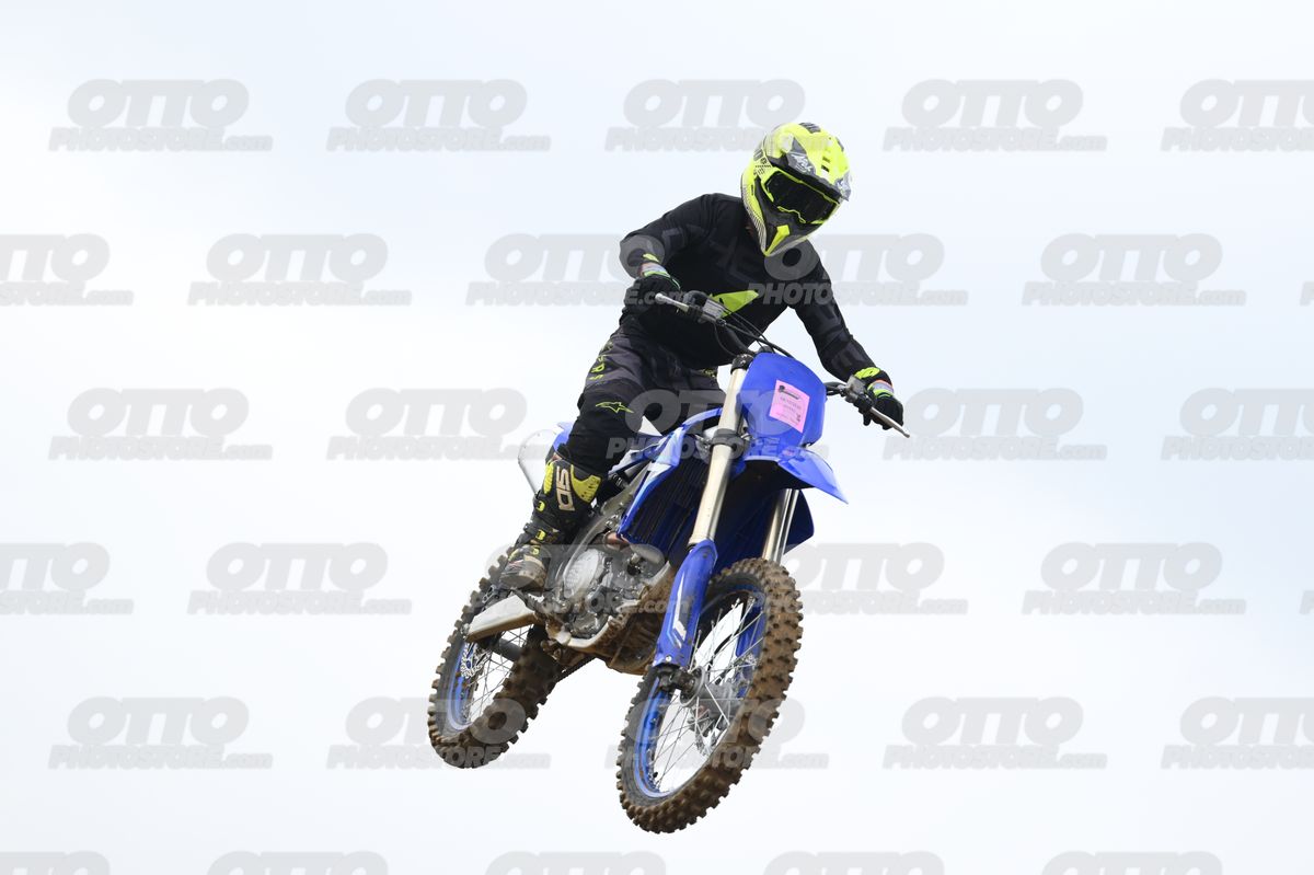 YAMAHA YZ -45F blue - Yellow Helmet · DSH_1180