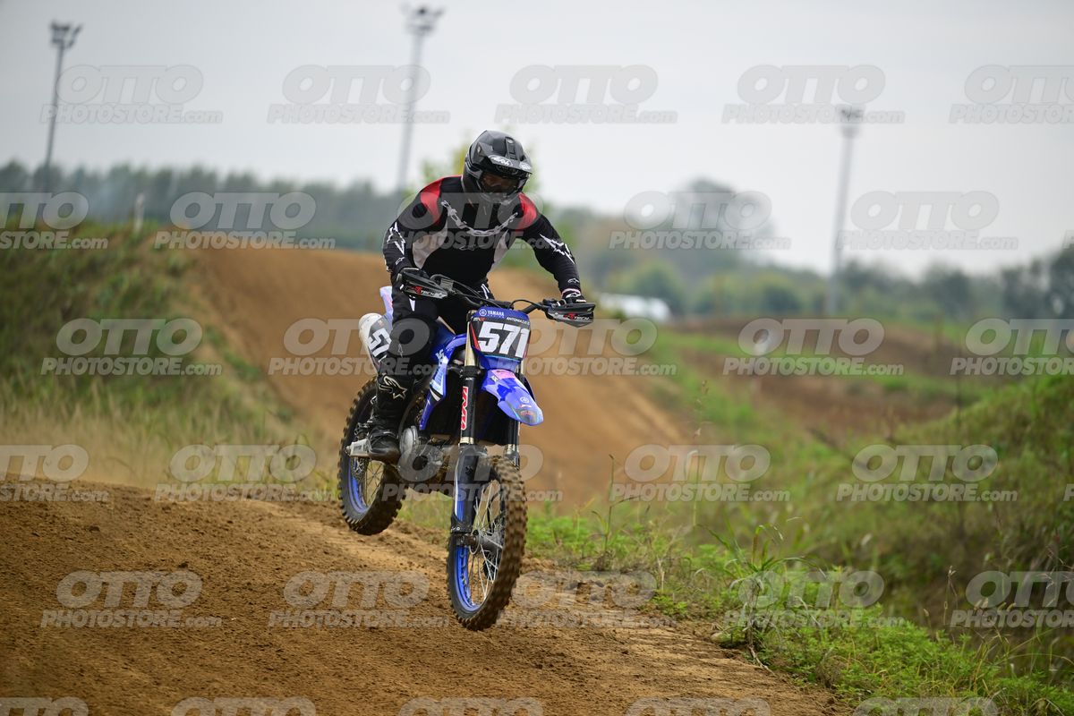571 (YZ) · DSH_1202