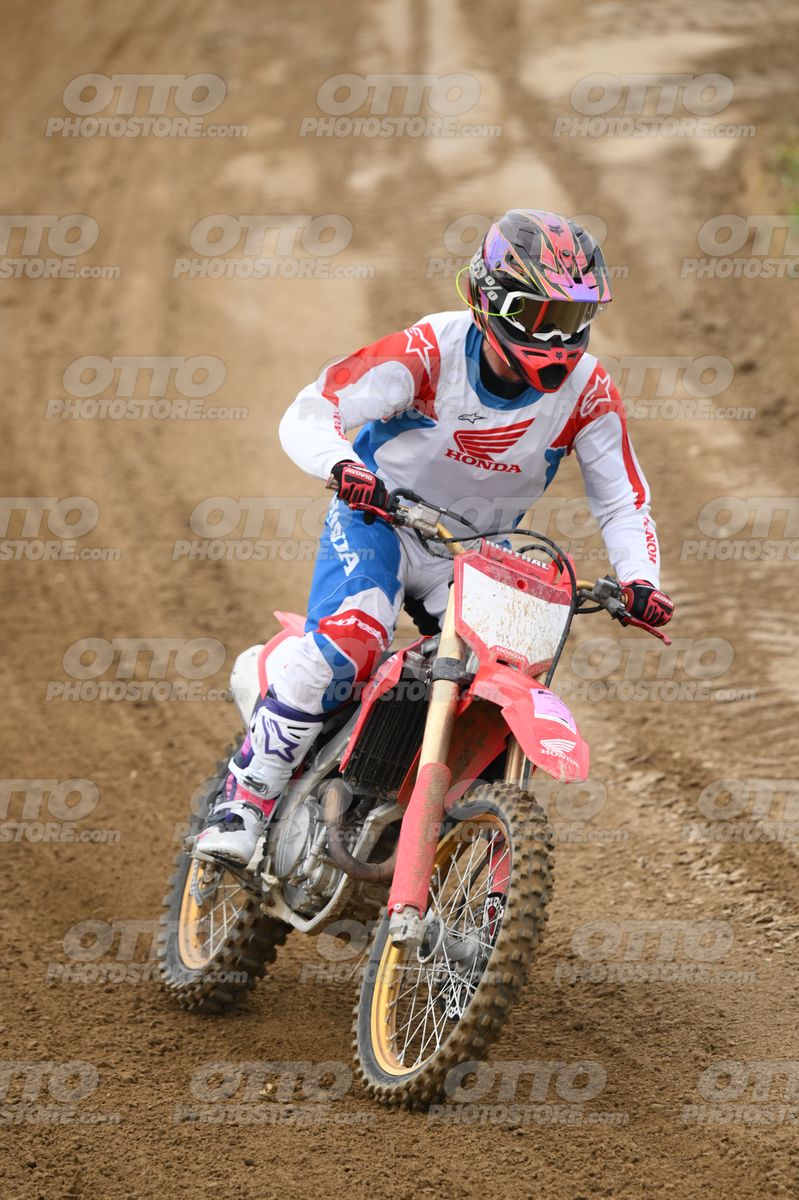 HONDA CRF - White Red Blue Honda Suite · DSH_1258