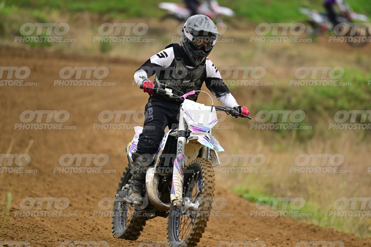 0 - HONDA WHITE PURPLE - WHITE BLACK SUITE (WHITE BLACK HELMET) · DSH_1260