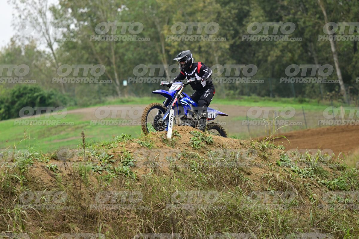571 (YZ) · DSH_1269