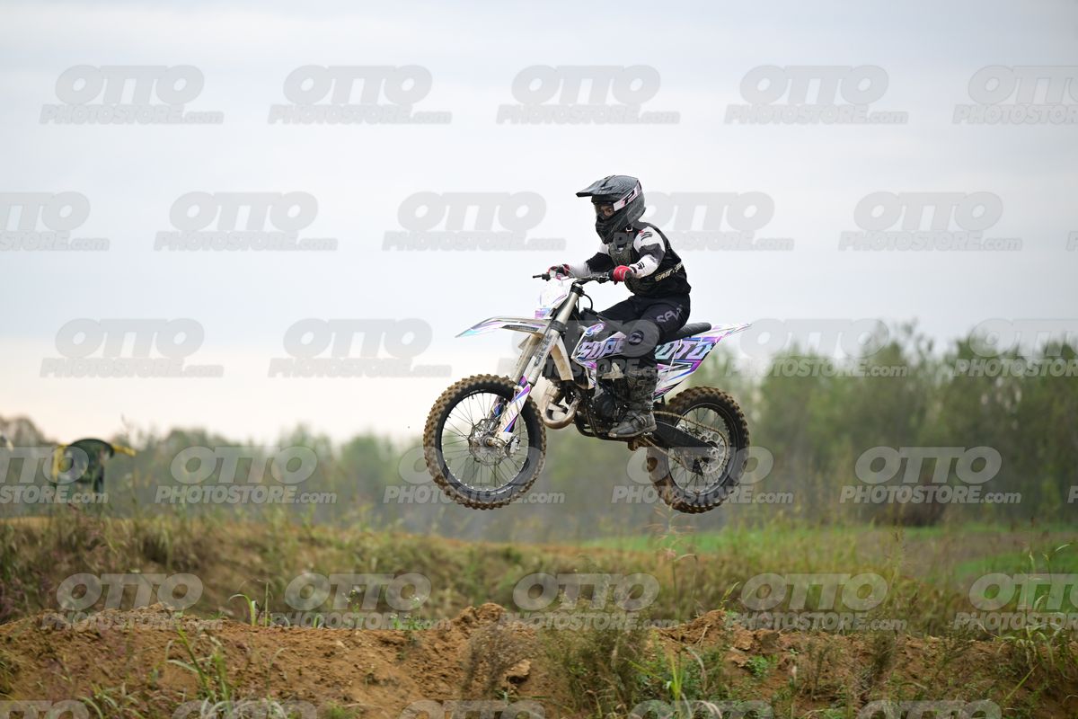 0 - HONDA WHITE PURPLE - WHITE BLACK SUITE (WHITE BLACK HELMET) · DSH_1278