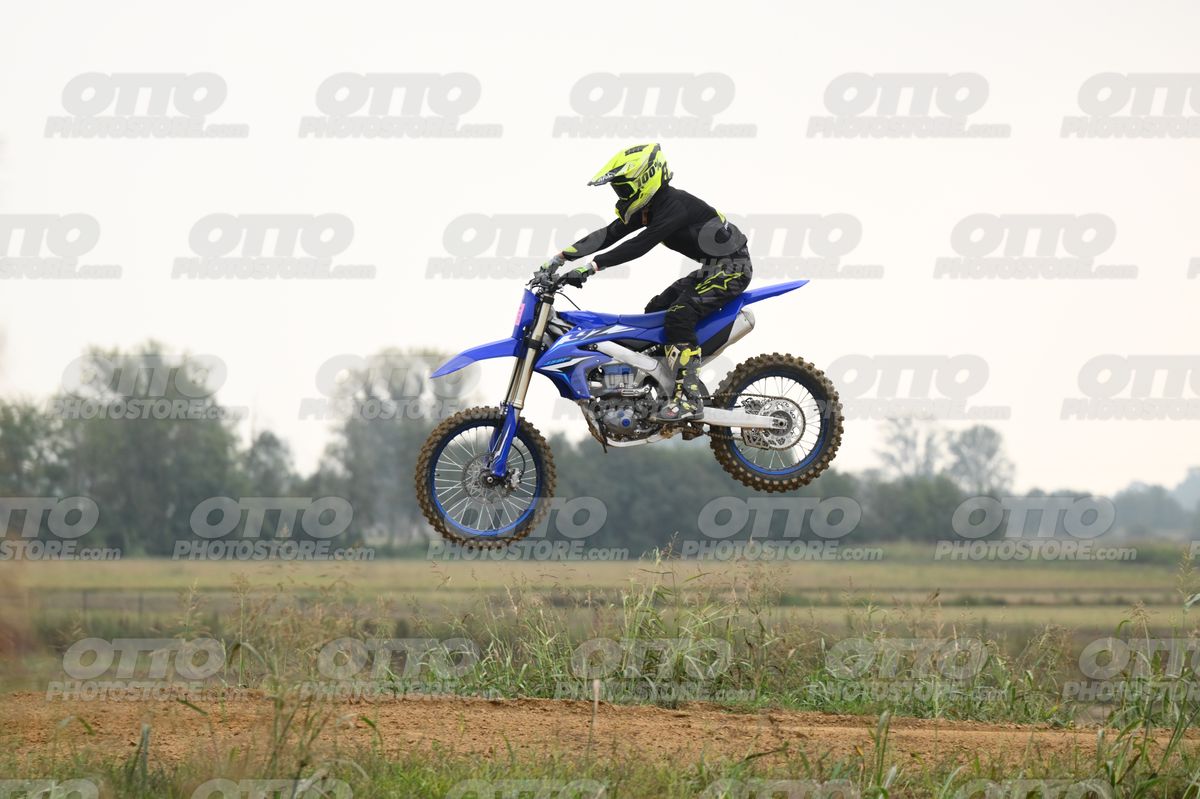 YAMAHA YZ -45F blue - Yellow Helmet · DSH_1450