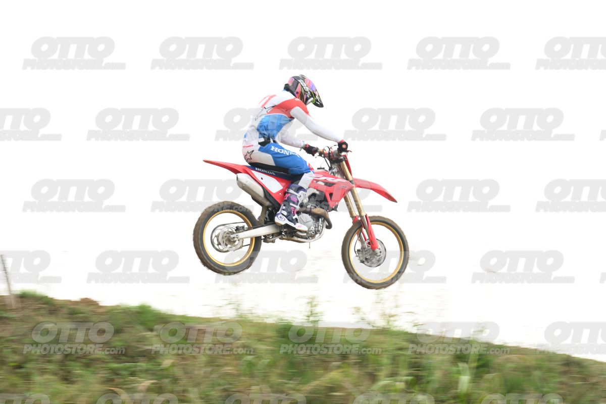 HONDA CRF - White Red Blue Honda Suite · DSH_1540