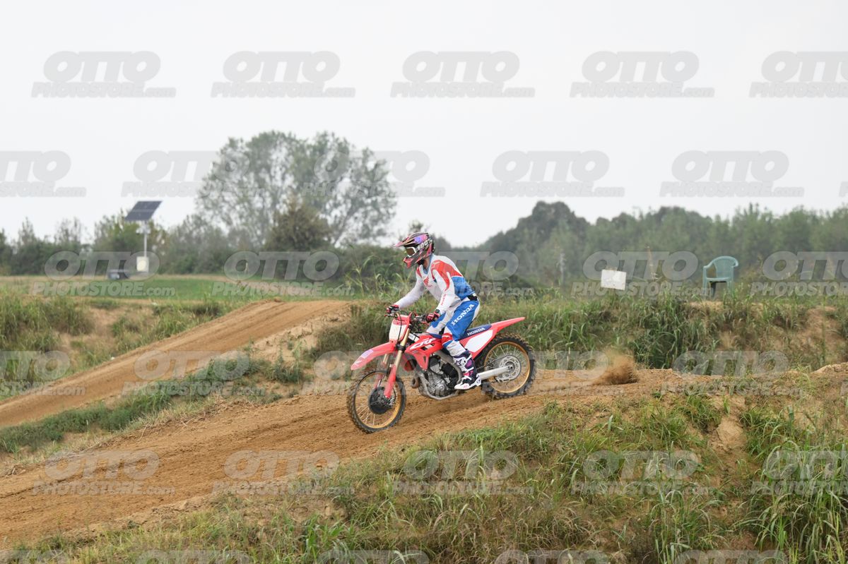 HONDA CRF - White Red Blue Honda Suite · DSH_1666