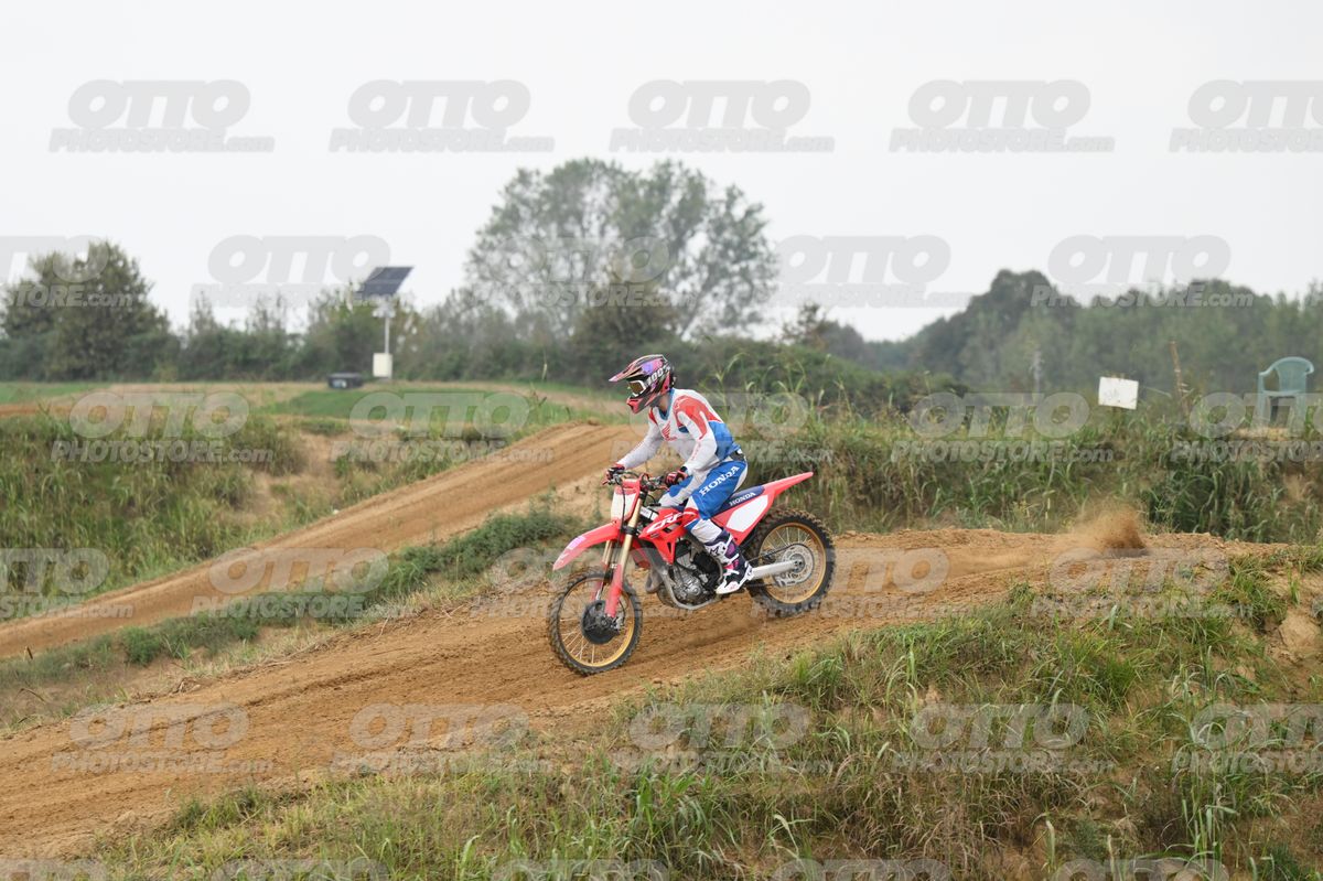 HONDA CRF - White Red Blue Honda Suite · DSH_1667