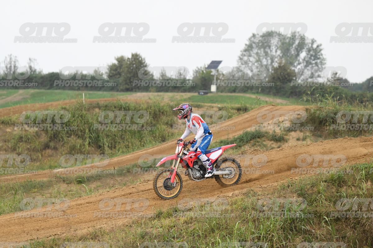 HONDA CRF - White Red Blue Honda Suite · DSH_1669