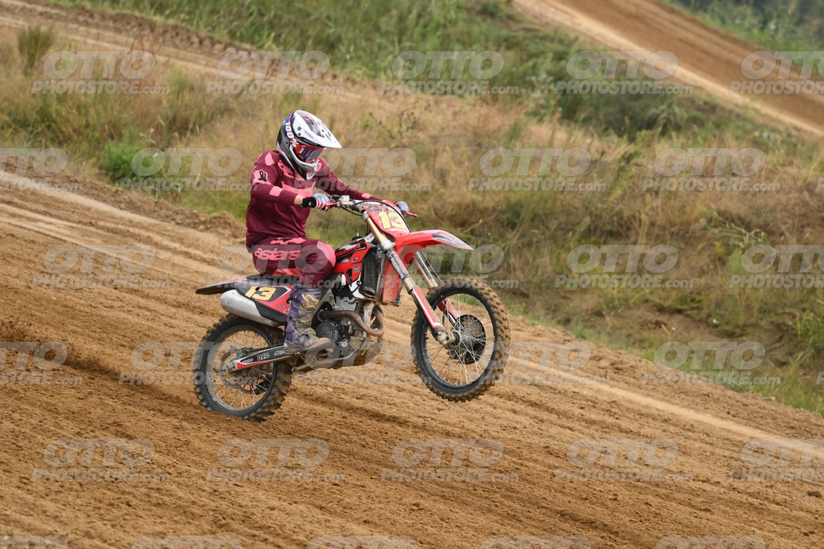 13 · DSH_1679