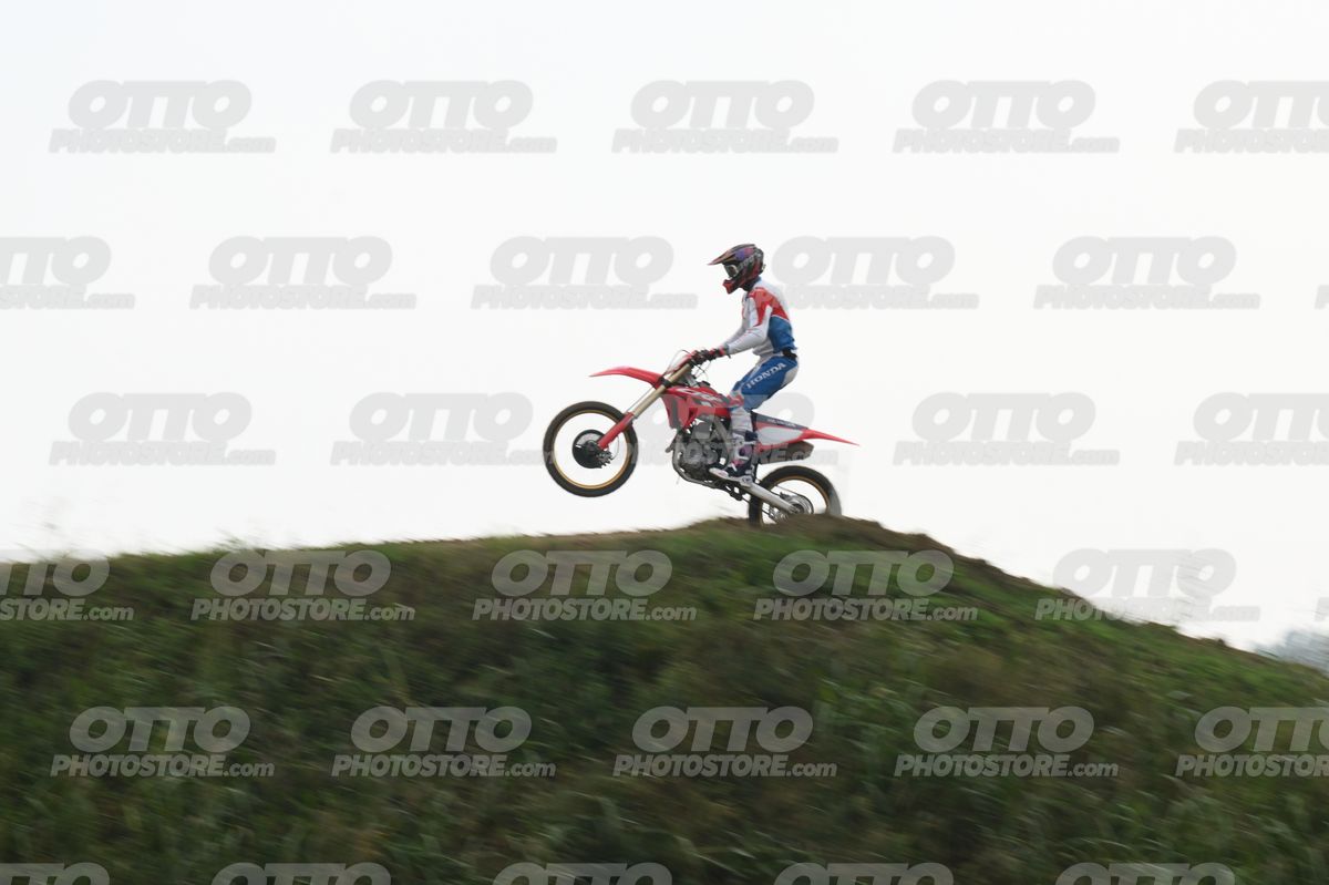 HONDA CRF - White Red Blue Honda Suite · DSH_1694