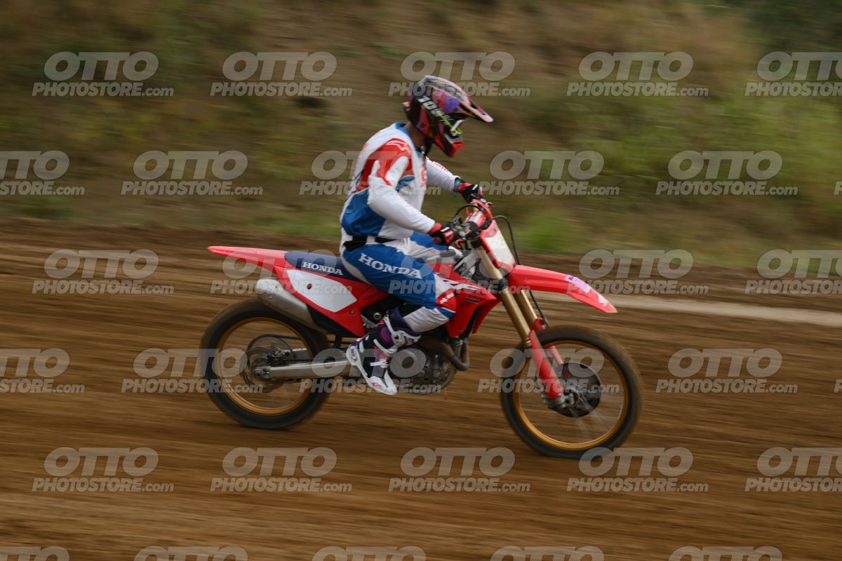 HONDA CRF - White Red Blue Honda Suite · DSH_1725