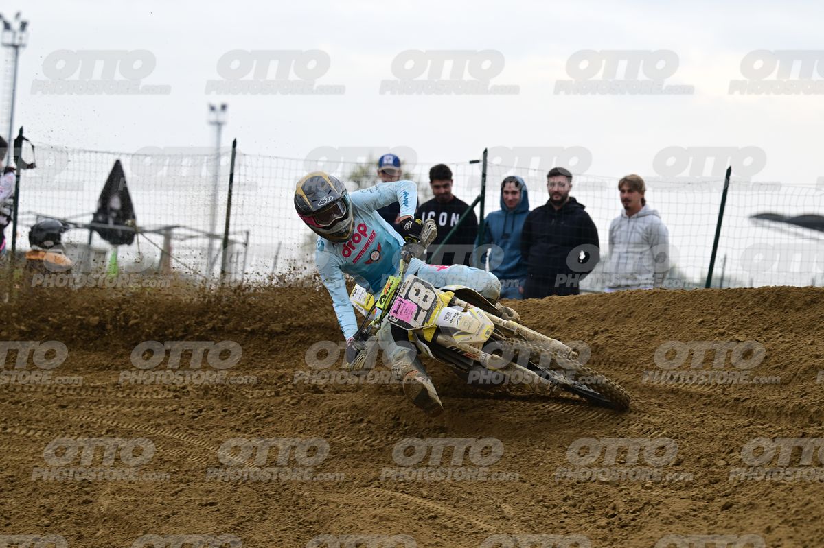 28 · DSH_1748